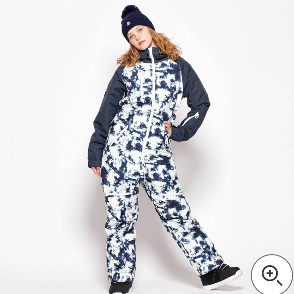 ONESKEE Women's Blue Tie Dye Original Pro Snow Suit Small Long NWT in packaging